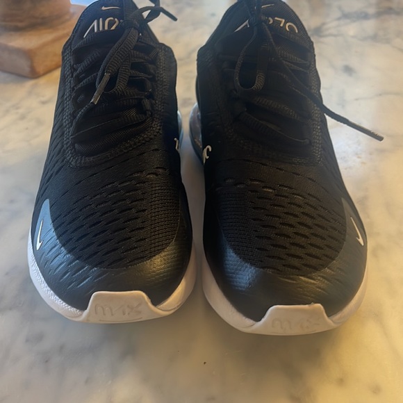 Nike Air Max 270 Women’s Athletic Sneakers - Black/White - Picture 6 of 8